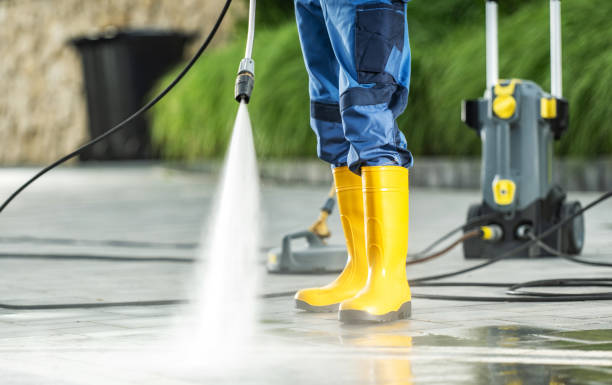 Best Commercial Pressure Washing  in Le Roy, IL